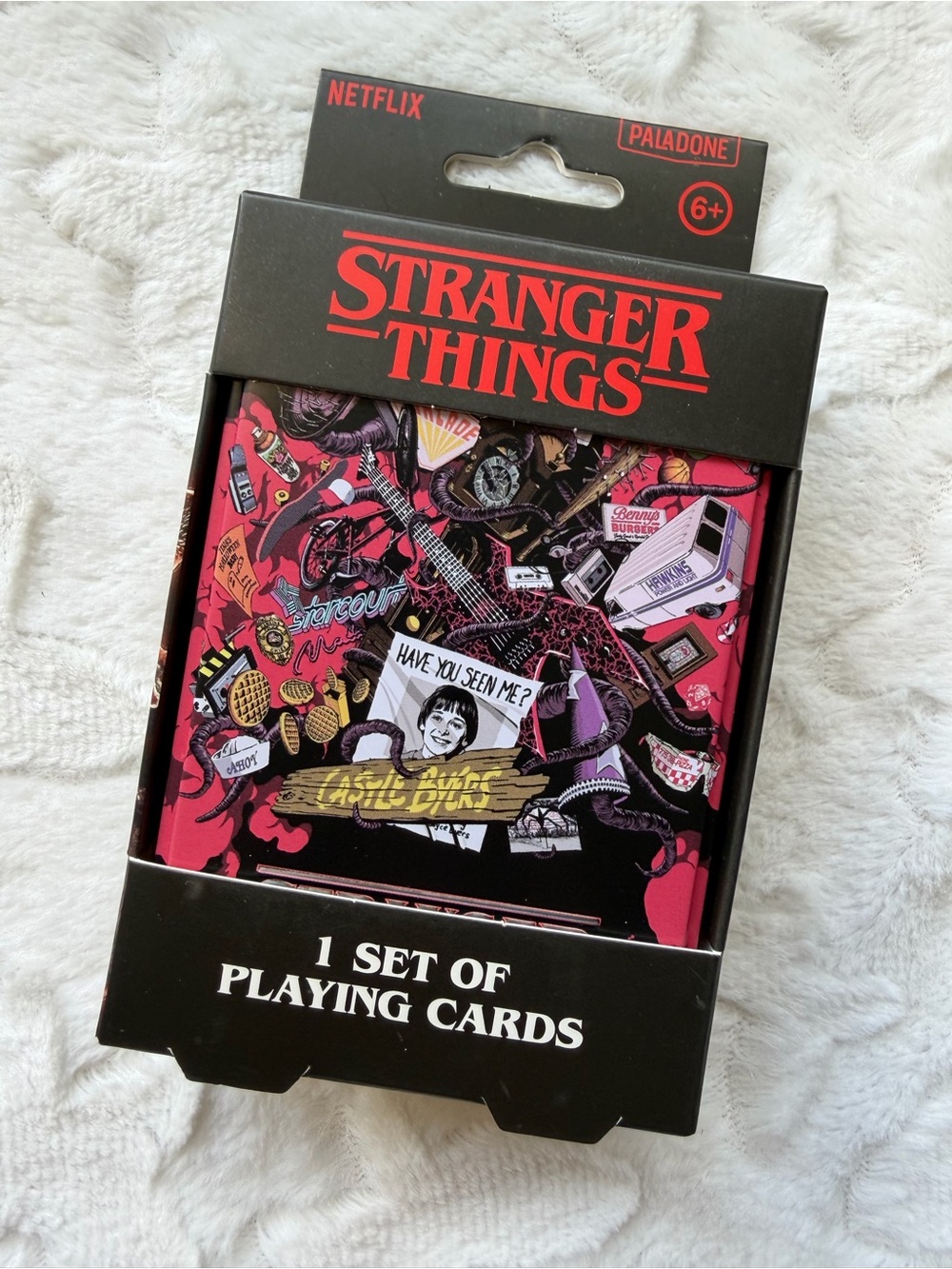 🎬 *NEW and SEALED* 👾✨ Netflix Stranger Things Playing Card Deck – Metal box